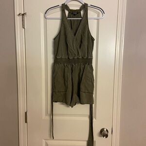 Express women romper size x-Small one piece olive green with pocket’s